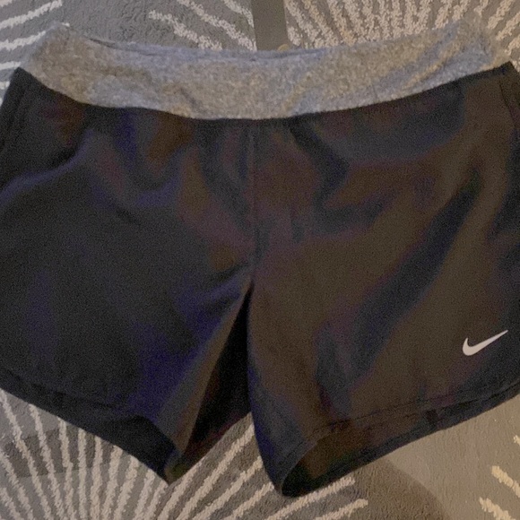 Nike Drifit Running shorts - Picture 3 of 7